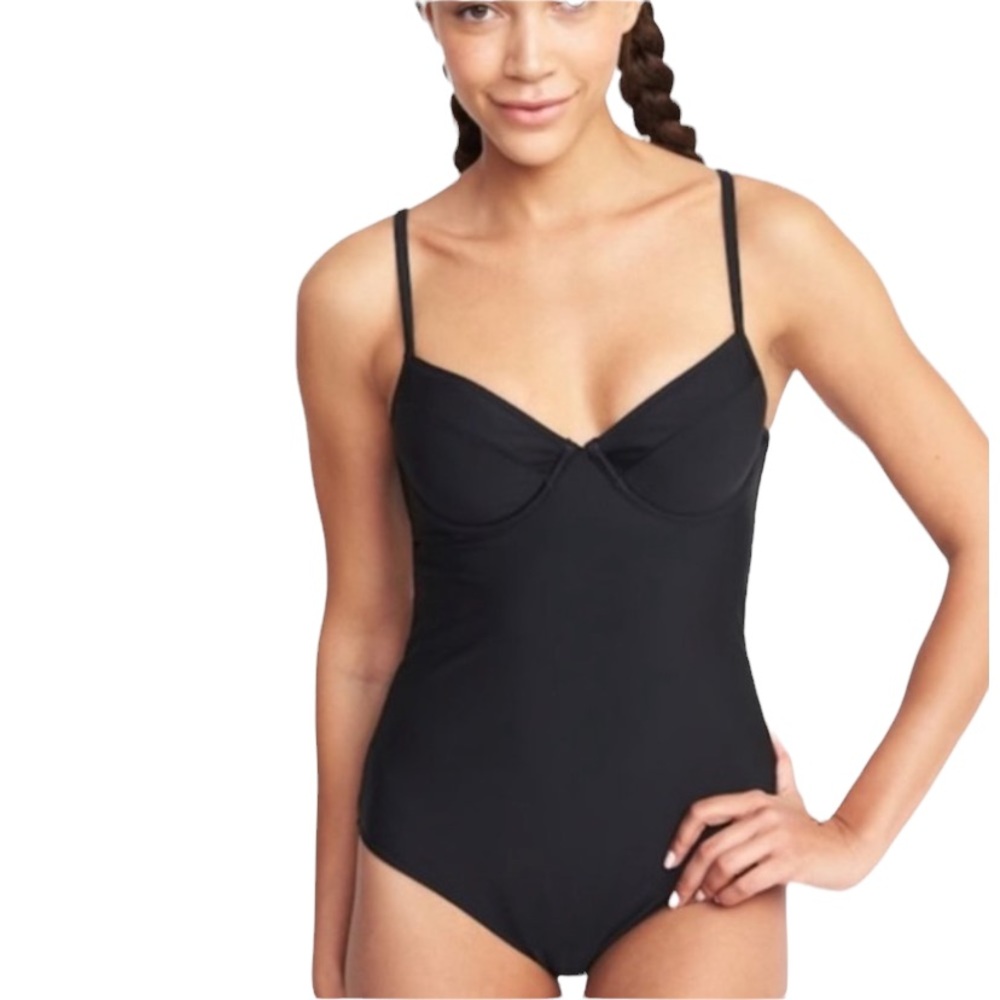 OLD NAVY Underwire One Piece Swimsuit, size M